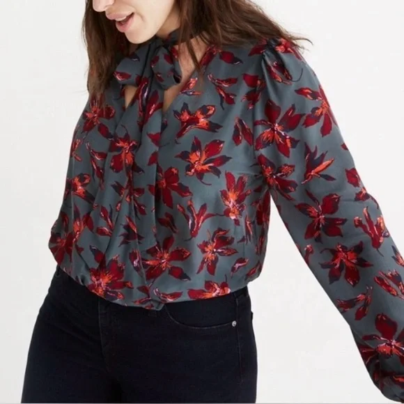 Madewell Women’s Size XS Silk Tie Neck Wrap Top in Winter Orchid Multi Green - Picture 1 of 6